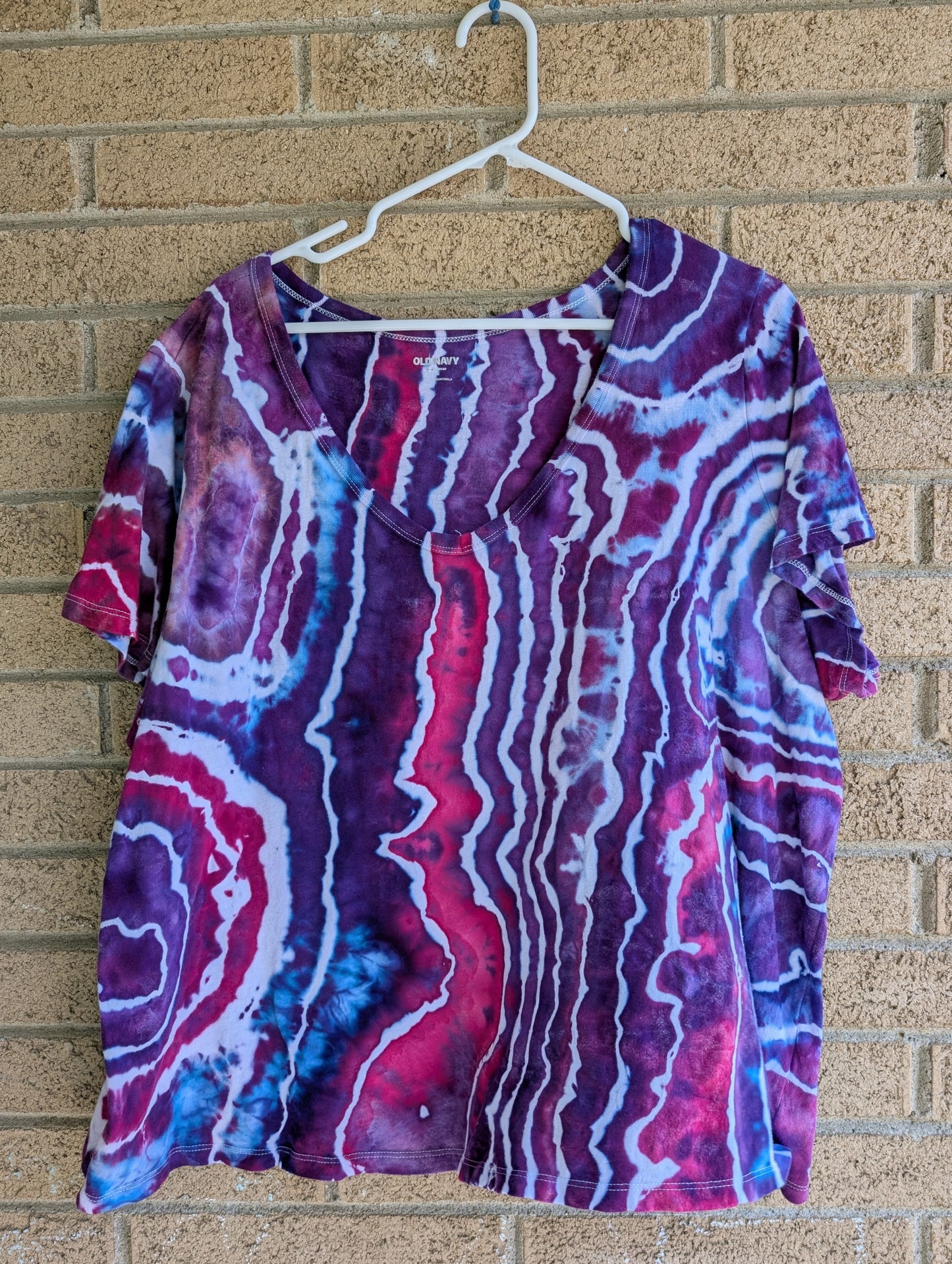 2XL V-Neck Lightweight Geode T-Shirt