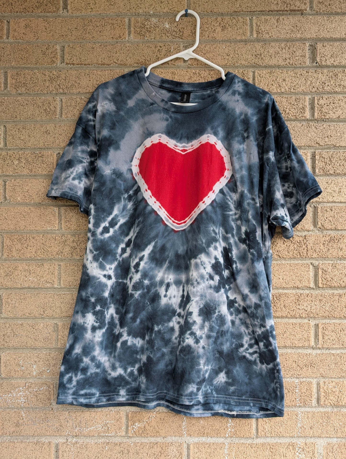 XLarge Red Heart Unisex Shirt